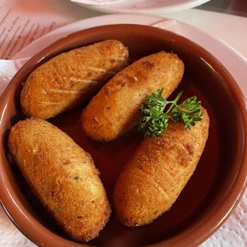 Costa Brava - Croquetas de Pollo / chicken croquettes - Tapas Bars Near Me - San Diego, California Costa Brava - Croquetas de Pollo / chicken croquettes - Tapas Bars Near Me - San Diego, California