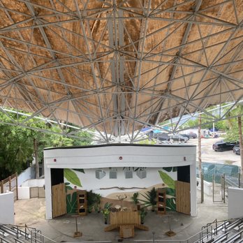 Jungle Island - Atrium for shows - Amusement Parks Near Me - Miami, Florida Jungle Island - Atrium for shows - Amusement Parks Near Me - Miami, Florida