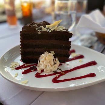 Fleetwood's on Front St - Chocolate Cake - New American Near Me - Lahaina, Hawaii