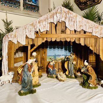 Holy Cross Church - Inside nativity with the arrival of the Kings - Religious Organizations Near Me - Harrison, New Jersey