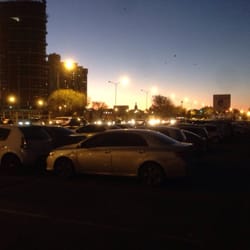 Estacionamiento Detras de Buquebus