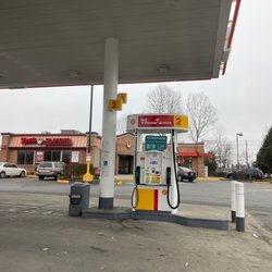 Jacksons - Has a Wendy's attached to the store. 1/16/22