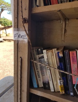 Maui Friends of the Library, Puunene by null