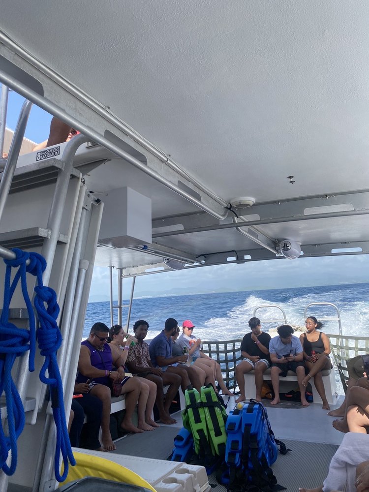 Sail Getaway’s  Logo