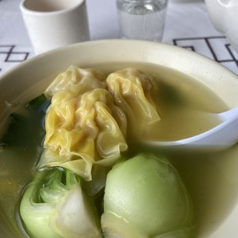 Triple Crown Restaurant - Wonton soup - Dim Sum Near Me - Chicago, Illinois