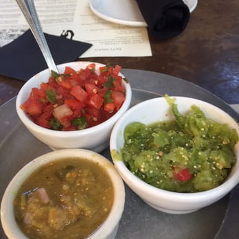 Richardson's - Salsa trio, pico de gallo, Tomatillo and habanero, habanero was very mild - New Mexican Cuisine Near Me - Phoenix, Arizona