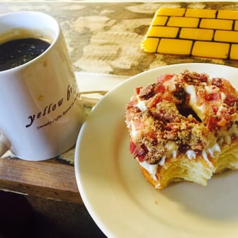 Yellow Brick Coffee - Crisp, flavorful americano and a tasty and delicious bacon sugar creme filled croissant. - Coffee Roasteries Near Me - Tucson, Arizona Yellow Brick Coffee - Crisp, flavorful americano and a tasty and delicious bacon sugar creme filled croissant. - Coffee Roasteries Near Me - Tucson, Arizona