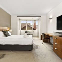 Cosmopolitan Hotel - Studio Apartment