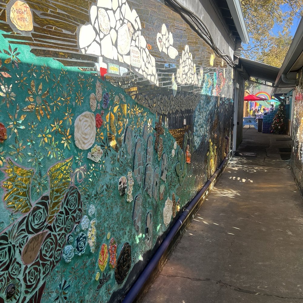 Comfort Cafe - Outdoor area - Breakfast & Brunch Near Me - Smithville, Texas