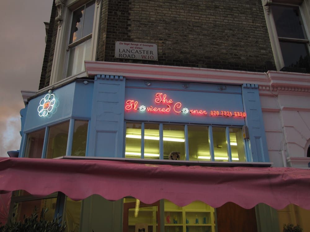 THE FLOWERED CORNER Updated June 2024 110A Ladbroke Grove, London
