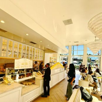 La La Land - Cute cafe but insanely hot with all the doors open in the heat wave - and so much sun! - Coffee & Tea Near Me - Glendale, California