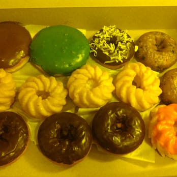 Golden Donuts - Dozen donuts +1 free - Donuts Near Me - Elk Grove, California Golden Donuts - Dozen donuts +1 free - Donuts Near Me - Elk Grove, California