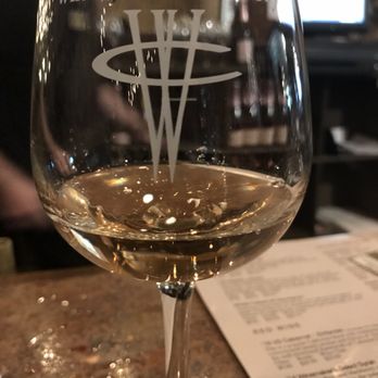 Grapeline Wine Tours - Wilson Creek's White Cab. - Wine Tours Near Me - Temecula, California Grapeline Wine Tours - Wilson Creek's White Cab. - Wine Tours Near Me - Temecula, California