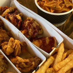 Boneless chicken combo and topoki Boneless chicken combo and topoki
