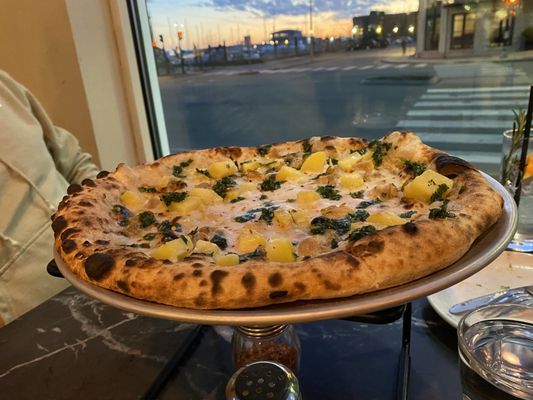 Mother Pizzeria by null