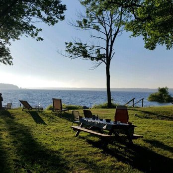 Hollister's Water's Edge Lodge - Simply the best - Hotels Near Me - Whitehall, Michigan Hollister's Water's Edge Lodge - Simply the best - Hotels Near Me - Whitehall, Michigan