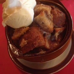 Ekstrom's Stage Station - Bread pudding with vanilla ice cream - very tasty!