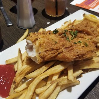 Dave & Buster's Orlando - IPA Fish & Chips - badly battered old frozen fish on a bed of cold fries - American Near Me - Orlando, Florida Dave & Buster's Orlando - IPA Fish & Chips - badly battered old frozen fish on a bed of cold fries - American Near Me - Orlando, Florida