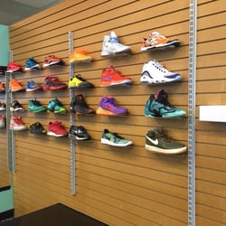 Plato's Closet - Hickory Hollow