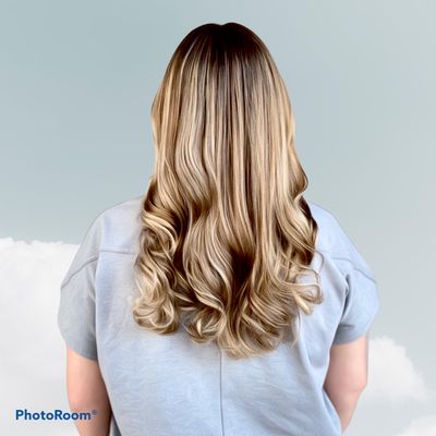 Salon Phoenix by null