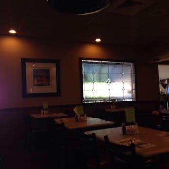 Chris' Pancake & Dining - Dinning Room - Breakfast & Brunch Near Me - St. Louis, Missouri
