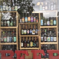 Jasper Liquor Store and Wine Cellar - They've got BEER