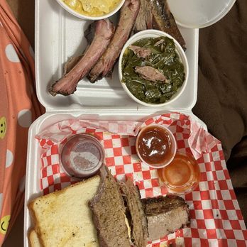 Winners Smokehouse - tray of meat, macaroni, and cheese - Barbeque Near Me - Cedar Hill, Texas Winners Smokehouse - tray of meat, macaroni, and cheese - Barbeque Near Me - Cedar Hill, Texas