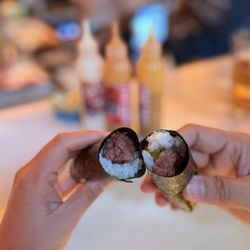 Pari Pari Handroll Bar