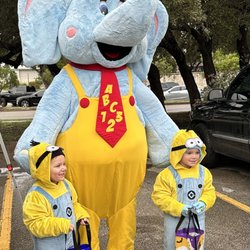 The Learning Experience - North Schertz - Bubbles Grand Appearance  at Trunk or Treat!