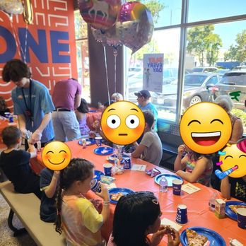 Sky Zone Trampoline Park - Party Room 1! Damon helping the children cut their bands off. - Trampoline Parks Near Me - San Jose, California Sky Zone Trampoline Park - Party Room 1! Damon helping the children cut their bands off. - Trampoline Parks Near Me - San Jose, California