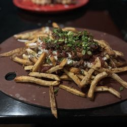 Catch 22 Gastropub - Filthy fries with pork