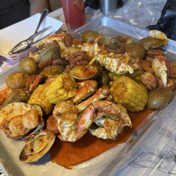 Cap't Loui - Seafood boil - Cajun/Creole Near Me - Edison, New Jersey
