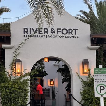 River & Fort - Front street entrance - Bars Near Me - SAINT AUGUSTINE, Florida