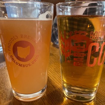 Barley's Brewing Company - Blood thirst wheat (left), cerveza de Mercado (right) - Pubs Near Me - Columbus, Ohio