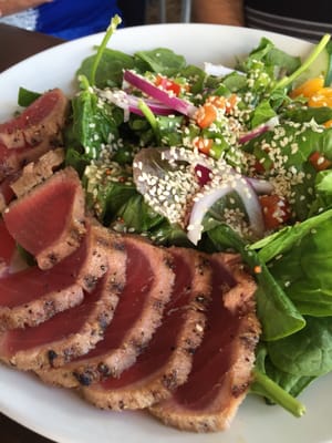 Boathouse Eatery by null