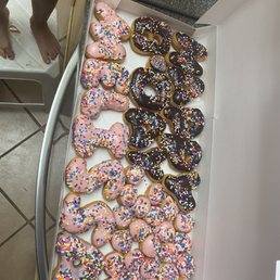 Custom birthday donuts!
