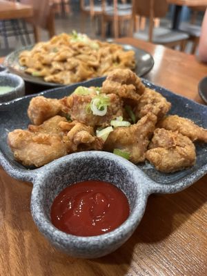 Fat Moon Restaurant & Bar by null