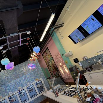 Yofroyo Frozen Yogurt - Froyo and toppings bar - Ice Cream & Frozen Yogurt Near Me - Springfield, Missouri Yofroyo Frozen Yogurt - Froyo and toppings bar - Ice Cream & Frozen Yogurt Near Me - Springfield, Missouri