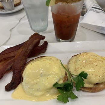 SweetDiner - Classic Benedict w/ Bacon - Diners Near Me - Milwaukee, Wisconsin SweetDiner - Classic Benedict w/ Bacon - Diners Near Me - Milwaukee, Wisconsin