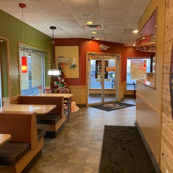 Popeyes Louisiana Kitchen - the inside of a restaurant - Fast Food Near Me - Patchogue, New York Popeyes Louisiana Kitchen - the inside of a restaurant - Fast Food Near Me - Patchogue, New York
