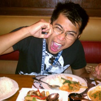 Max's Restaurant - Glendale - Who loves rice?! This guy does! - Filipino Near Me - Glendale, California Max's Restaurant - Glendale - Who loves rice?! This guy does! - Filipino Near Me - Glendale, California