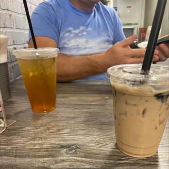 Borneo Eatery - Iced tea & Teh Tarik (iced milk tea with Grass jelly) - Indonesian Near Me - Alhambra, California Borneo Eatery - Iced tea & Teh Tarik (iced milk tea with Grass jelly) - Indonesian Near Me - Alhambra, California