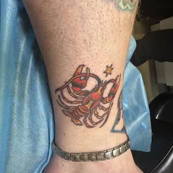 Alien Phone Tattoo - Tattoo Near Me - Fort Walton Beach, Florida
