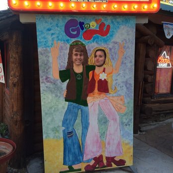 Long Wongs - Wyatt and Rylee - Chicken Wings Near Me - Lakeside, Arizona