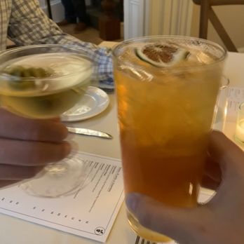 August The Mansion - Cocktail hour - Venues & Event Spaces Near Me - O'Fallon, Illinois August The Mansion - Cocktail hour - Venues & Event Spaces Near Me - O'Fallon, Illinois