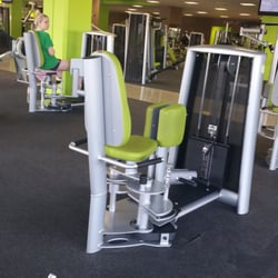 Rueckert Gym - Nice green and clean gym equipment