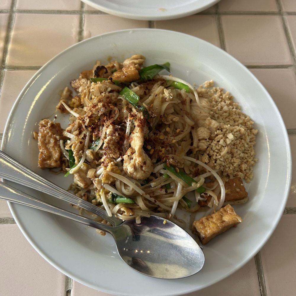 Chad Thai - Pad Thai - Thai Near Me - Burnaby, British Columbia