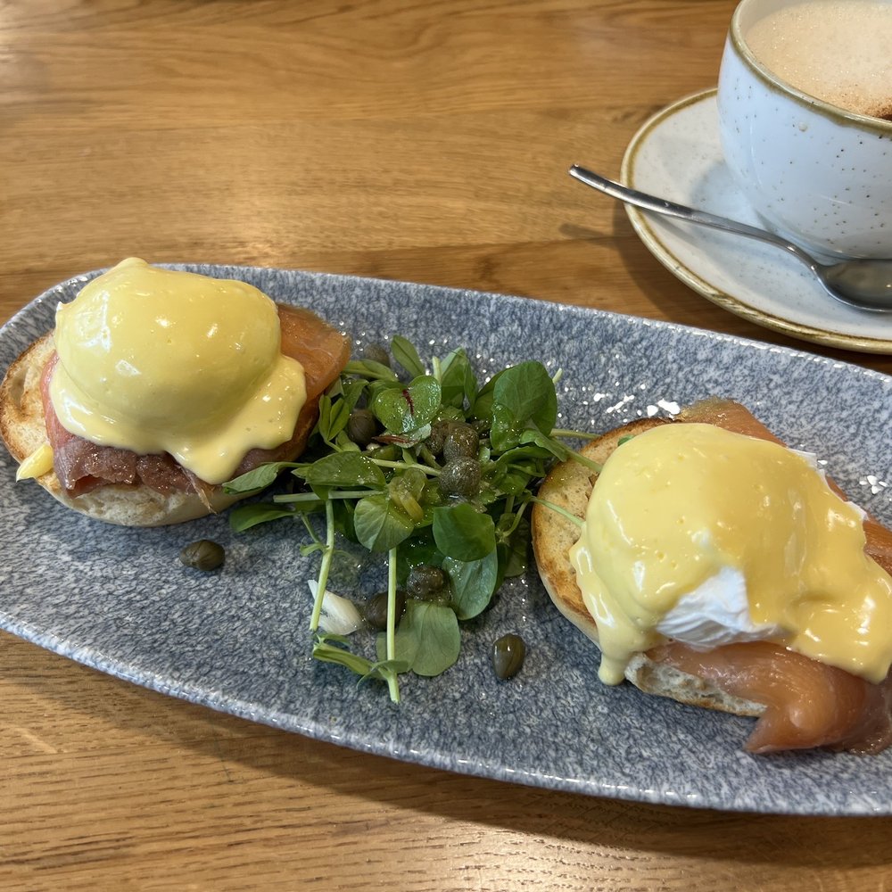Smoked salmon eggs Benedict Smoked salmon eggs Benedict