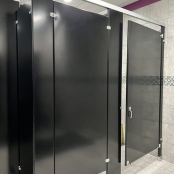 Planet Fitness - Women's locker room - Gyms Near Me - Aurora, Colorado Planet Fitness - Women's locker room - Gyms Near Me - Aurora, Colorado