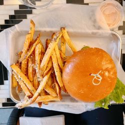 Lola's Street Kitchen - Jalapeño Burger